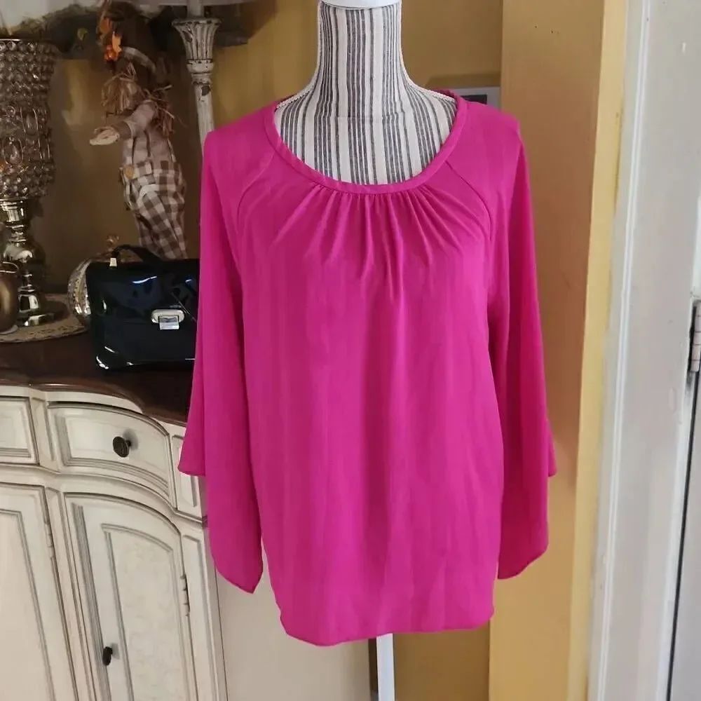 Vince Camuto fuschia bell sleeves top women's size M